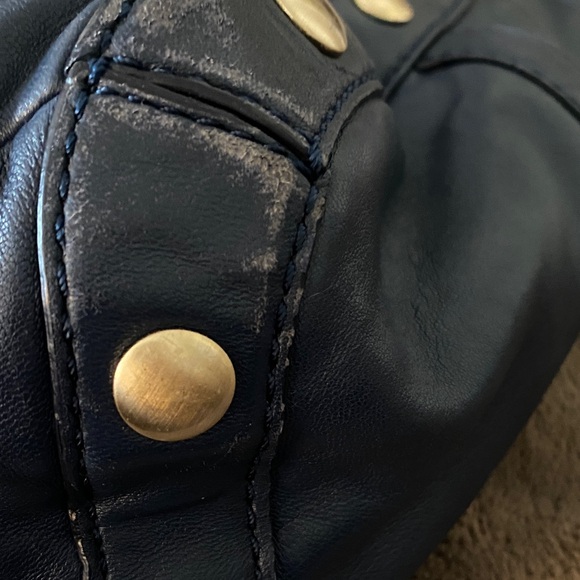 Michael Kors Dark Blue Leather Shoulder Bag with Gold Accents🎄 - Picture 4 of 9